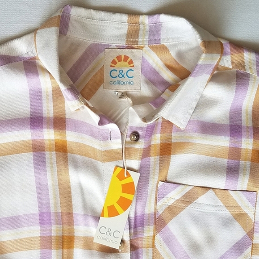 C&C California Pastal Plaid Button Down Top - Picture 2 of 6